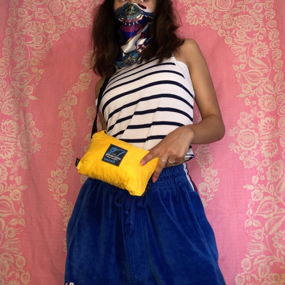 Rain coat. - Picture 2 of 4